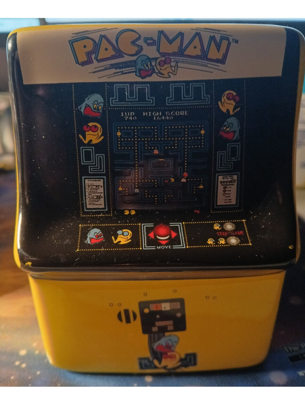 PAC MAN Video Arcade Game Shaped YELLOW Ceramic Coffee Mug